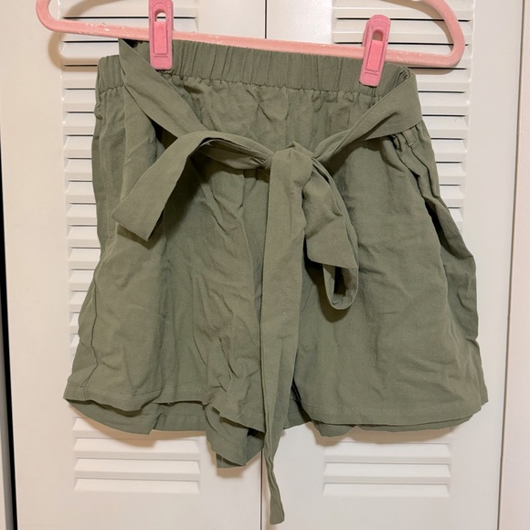 NWOT Shein ribbed knit button front crop tank top with paper bag belted shorts - Picture 7 of 7